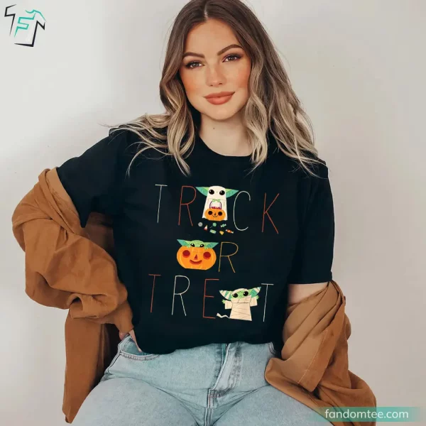 Funny Grogu and Pumpkin Trick or Trick Star Wars Halloween Costume Shirt